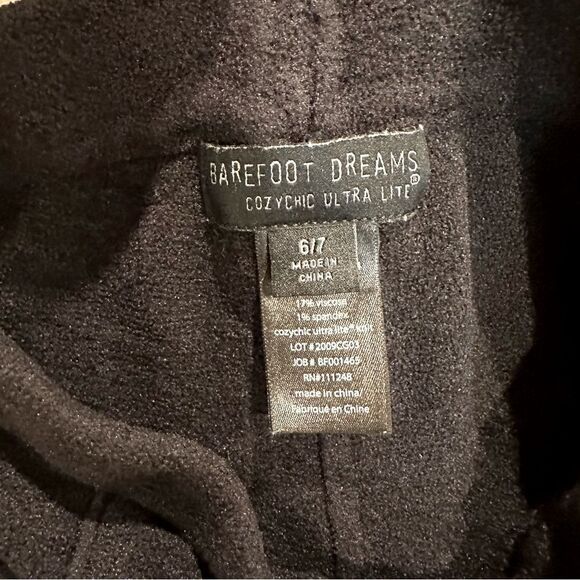 Barefoot Dreams CozyChic Ultra Lite® Youth Seamed Legging, black, size 6/7 - Picture 6 of 9